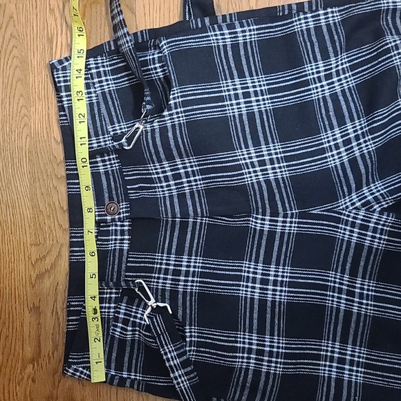 ROMWE Women's Black and White Plaid Pants with Suspenders (Sz M) - Picture 5 of 9